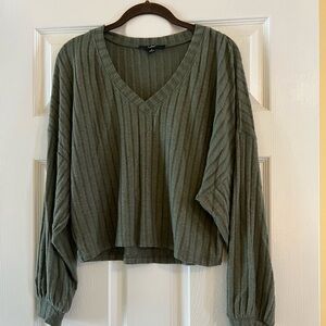 Lulus green v neck loose fit sweater
